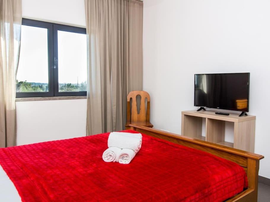 Lake Apartment - Pool And Sea View & Tennis Court & Bbq Pêra Εξωτερικό φωτογραφία